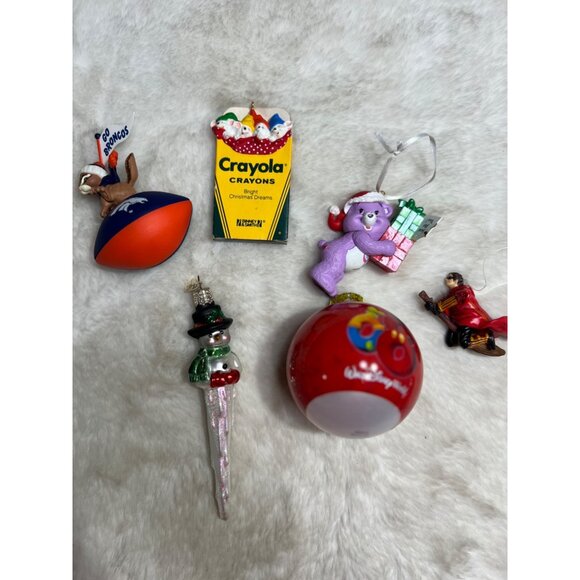 Disney Set Of 6 Christmas Tree Ornaments Featuring Disney & Crayola Hallmark The - Picture 2 of 15